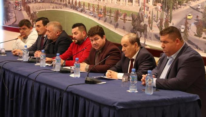 Eksportuesit shqiptare te shqetesuar per situaten politike: Ndikim negativ ne turizem